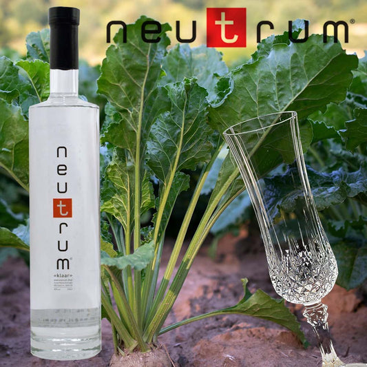 Getränke, Food, Food Deluxe, Fine Food, Accessoires, Zuckerrüben, Zuckerrübenschnaps, Schnaps, Cocktail, Rum, Swissmade, Geschenk, Geschenkidee, Geschenkbox, Röm, Röm el Primero «puur», Röm el Primero «fiin», Röm el Primero, Fass, Fässli, Box, Röm-Box, Röm-Fässli, klaar, bruun, Neutrum, Tanne, Bouquet, Rum Cola, Skipiste, Neutrum «klaar», Neutru