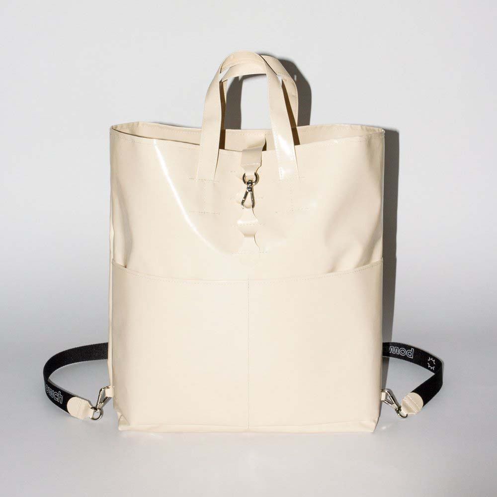 24/8 Tasche, 24/8 Tasche Rubinrot, 24/8 Tasche Safran, 24/8 Tasche Anthrazit, Extratasche, Innentasche, Stuff Bag M, Stuff Bag Large, POWCH Laptoptasche, Elektroniktasche Caramel, Elektroniktasche, Powch, Record Bag, Schaltplattentasche, Recycling Shopper, Recycling-Umhängetasche, Hüfttasche, Geschenk, Geschenkidee, Manufaktur, Handgemacht, Swissmade, CH-Armee