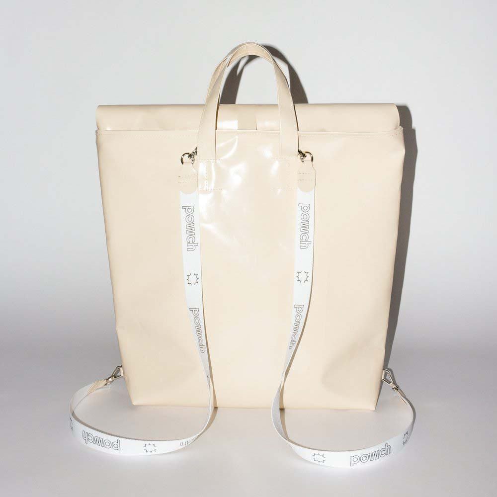 24/8 Tasche, 24/8 Tasche Rubinrot, 24/8 Tasche Safran, 24/8 Tasche Anthrazit, Extratasche, Innentasche, Stuff Bag M, Stuff Bag Large, POWCH Laptoptasche, Elektroniktasche Caramel, Elektroniktasche, Powch, Record Bag, Schaltplattentasche, Recycling Shopper, Recycling-Umhängetasche, Hüfttasche, Geschenk, Geschenkidee, Manufaktur, Handgemacht, Swissmade, CH-Armee