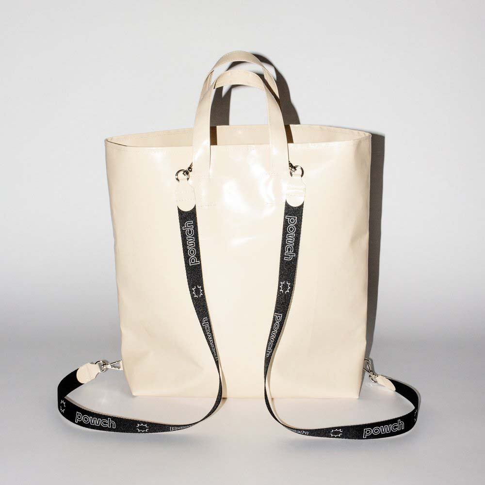 24/8 Tasche, 24/8 Tasche Rubinrot, 24/8 Tasche Safran, 24/8 Tasche Anthrazit, Extratasche, Innentasche, Stuff Bag M, Stuff Bag Large, POWCH Laptoptasche, Elektroniktasche Caramel, Elektroniktasche, Powch, Record Bag, Schaltplattentasche, Recycling Shopper, Recycling-Umhängetasche, Hüfttasche, otrend.ch, opower.ch, omarket.ch, otrend, opower, omarket, trend, power, market, Trends, Trend-Scout, Trend-Shop, Online-Shop, Bernevo, Bernevo AG, Geschenk, Geschenkidee, Manufaktur, Handgemacht, Swissmade, CH-Armee