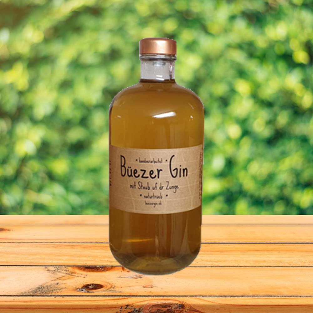 Vom Feld ins Glas, Getränke, Food, Food Deluxe, Fine Food, Accessoires,  Zuckerrüben, Zuckerrübenschnaps, Schnaps, Cocktail, Rum, Swissmade, Geschenk, Geschenkidee, Geschenkbox, Röm, Röm el Primero «puur», Röm el Primero «fiin», Röm el Primero, Fass, Fässli, Box, Röm-Box, Röm-Fässli, klaar, bruun, Neutrum, Tanne, Tannä, Bouquet, Rum Cola, Skipiste