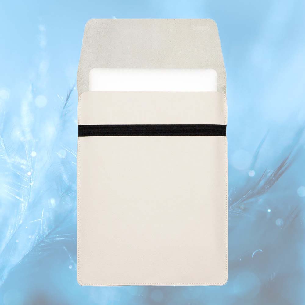 POWCH Laptoptasche, Elektroniktasche Caramel, Elektroniktasche, Powch, Record Bag, Schaltplattentasche, Recycling Shopper, Recycling-Umhängetasche, Hüfttasche, otrend.ch, opower.ch, omarket.ch, otrend, opower, omarket, trend, power, market, Trends, Trend-Scout, Trend-Shop, Online-Shop, Bernevo, Bernevo AG, Geschenk, Geschenkidee, Manufaktur, Handgemacht, Swissmade, CH-Armee-Decken, Aktenmappe, Handtasche, Rucksack, Shopper, Tasche, Allroundtasche, Schultertasche, Umhängetasche, Laptoptasche, Schultertasche