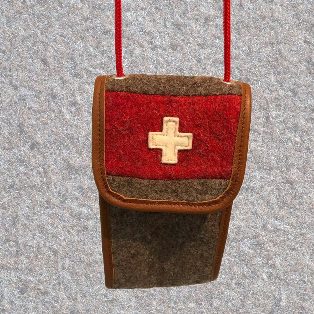 Handytasche aus Schweizer Armeedecken, Geschenk, Geschenkidee, Manufaktur, Handgemacht, Swissmade, CH-Armee-Decken, Aktenmappe, Handtasche, Rucksack, Shopper, Tasche, Allroundtasche, Schultertasche, Umhängetasche, Laptoptasche, Schultertasche Vintage Look, Handytasche, Aktentasche, Bowling Bag, Unisex Allroundtasche, Reisetasche, Bowling-Umhängetasche, Schweizer Postsack, Beuteltasche, Shopper Post