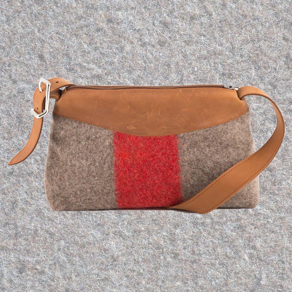 Schultertasche Vintage Look, Geschenk, Geschenkidee, Manufaktur, Handgemacht, Swissmade, CH-Armee-Decken, Aktenmappe, Handtasche, Rucksack, Shopper, Tasche, Allroundtasche, Schultertasche, Umhängetasche, Laptoptasche, Schultertasche Vintage Look, Handytasche, Aktentasche, Bowling Bag, Unisex Allroundtasche, Reisetasche, Bowling-Umhängetasche, Schweizer Postsack, Beuteltasche, Shopper Post