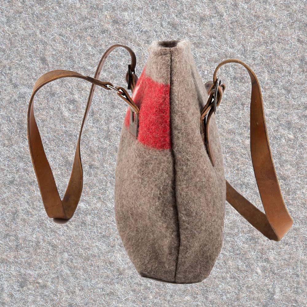 Schweizer Armeedecken, Geschenk, Geschenkidee, Manufaktur, Handgemacht, Swissmade, CH-Armee-Decken, Aktenmappe, Handtasche, Rucksack, Shopper, Tasche, Allroundtasche, Schultertasche, Umhängetasche, Laptoptasche, Schultertasche Vintage Look, Handytasche, Aktentasche, Bowling Bag, Unisex Allroundtasche, Reisetasche, Bowling-Umhängetasche, Schweizer Postsack, Beuteltasche, Shopper Post