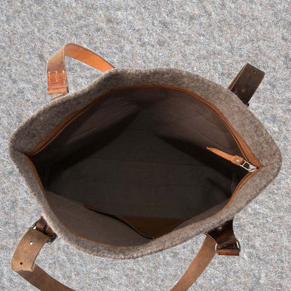 Schweizer Armeedecken, Geschenk, Geschenkidee, Manufaktur, Handgemacht, Swissmade, CH-Armee-Decken, Aktenmappe, Handtasche, Rucksack, Shopper, Tasche, Allroundtasche, Schultertasche, Umhängetasche, Laptoptasche, Schultertasche Vintage Look, Handytasche, Aktentasche, Bowling Bag, Unisex Allroundtasche, Reisetasche, Bowling-Umhängetasche, Schweizer Postsack, Beuteltasche, Shopper Post